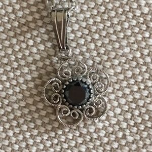 Silver flower pendant necklace